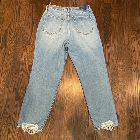 Abercrombie & Fitch Ultra High Rise Ankle Straight Jean - Picture 4 of 4